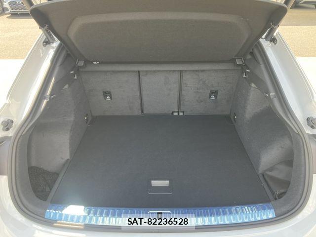 Audi Q3 2023-10 8658079-12