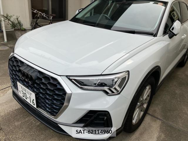 Audi Q3 2021-10 8740630-0
