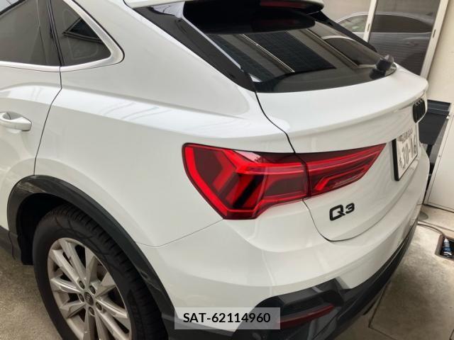 Audi Q3 2021-10 8740630-3