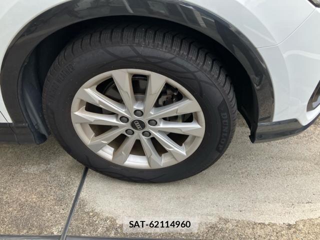 Audi Q3 2021-10 8740630-4