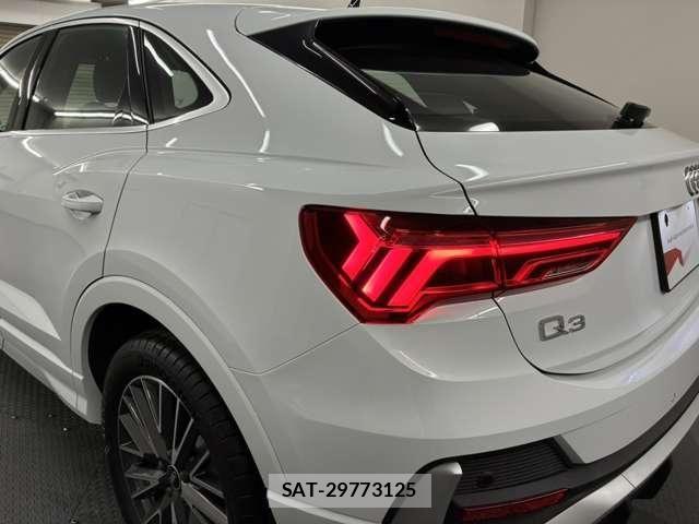 Audi Q3 2021-05 8740627-9