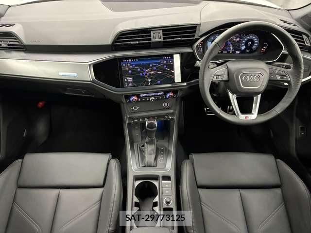 Audi Q3 2021-05 8740627-12