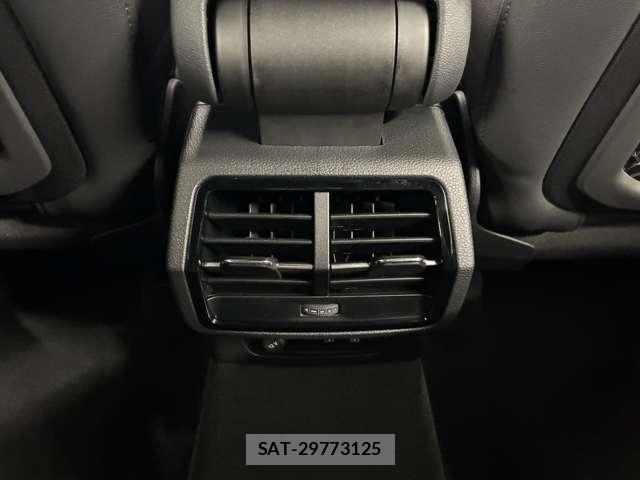 Audi Q3 2021-05 8740627-21
