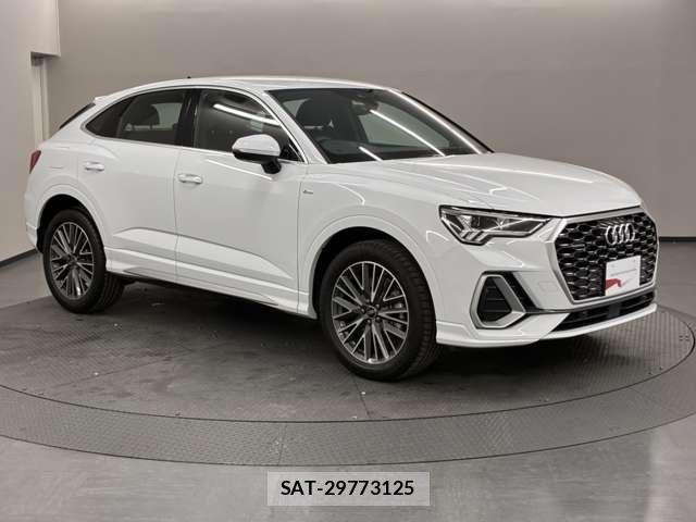 Audi Q3 2021-05 8740627-6