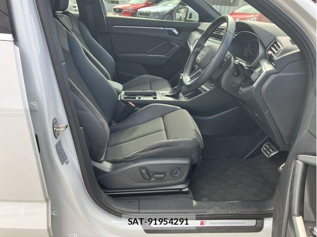 Audi Q3 2021-06 8740628-13