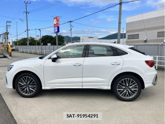 Audi Q3 2021-06 8740628-8