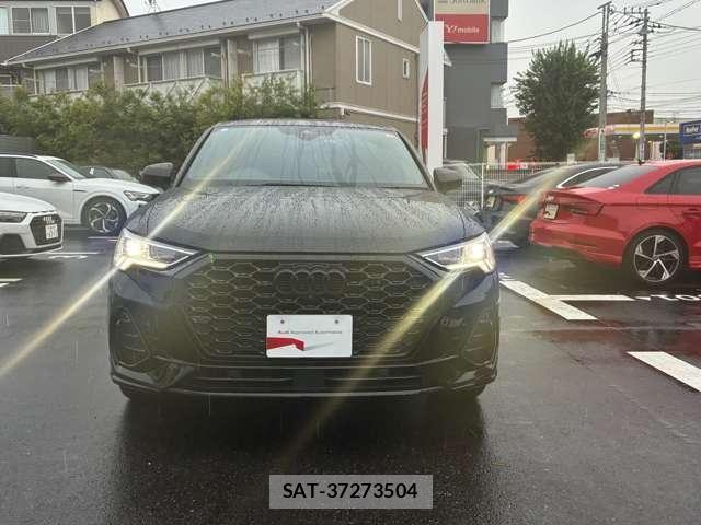 Audi Q3 2023-08 8795310-2