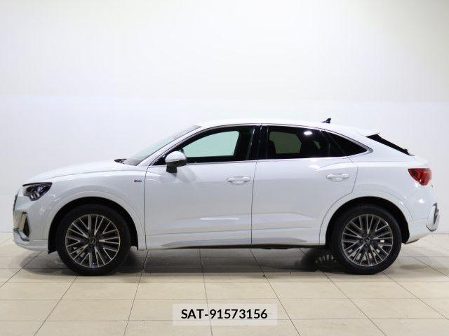 Audi Q3 2024-02 8795311-2