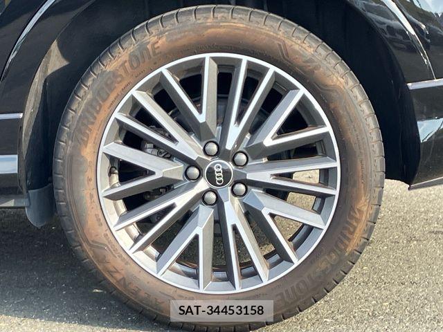 Audi Q3 2021-08 8827914-10