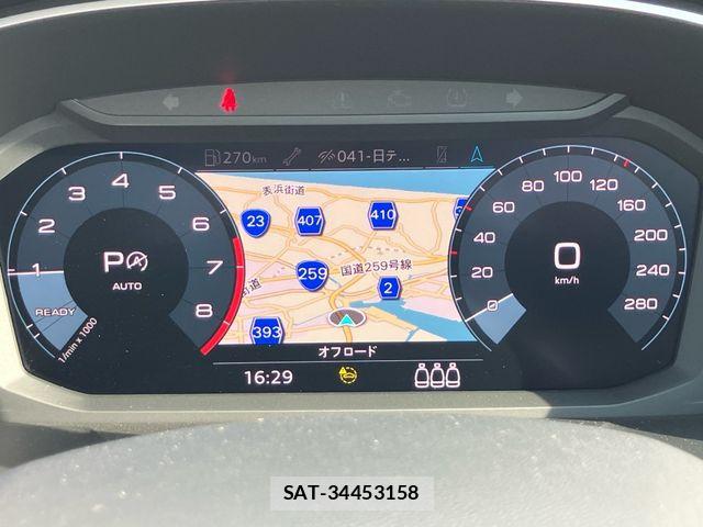 Audi Q3 2021-08 8827914-24