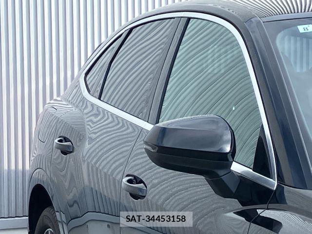 Audi Q3 2021-08 8827914-5