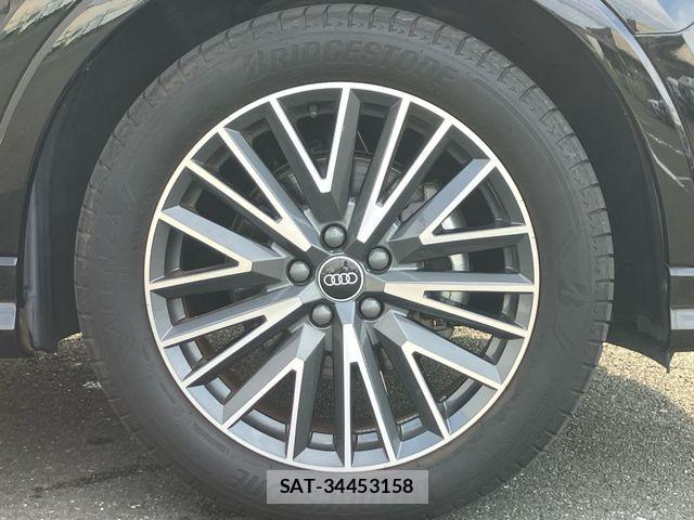 Audi Q3 2021-08 8827914-6