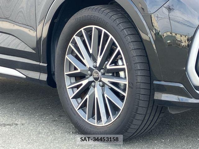 Audi Q3 2021-08 8827914-7