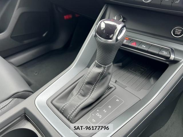 Audi Q3 2025-05 8848279-12