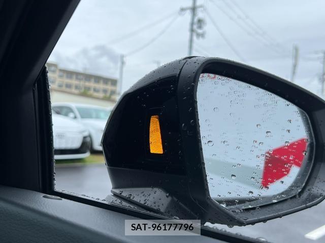 Audi Q3 2025-05 8848279-14