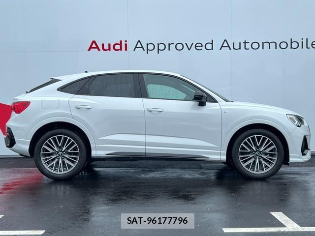 Audi Q3 2025-05 8848279-17
