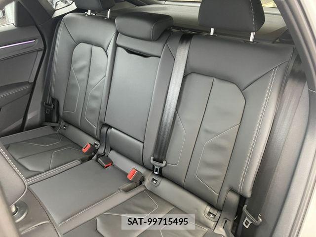 Audi Q3 2023-10 8848278-12