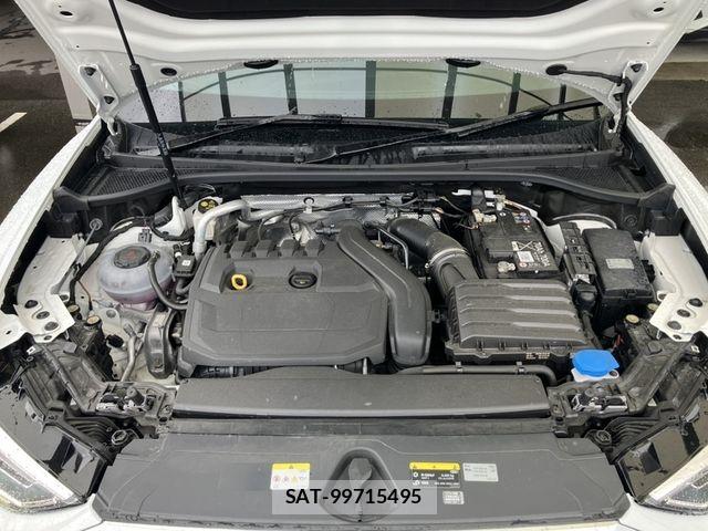 Audi Q3 2023-10 8848278-14