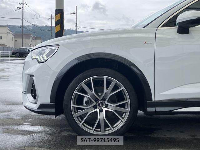 Audi Q3 2023-10 8848278-5