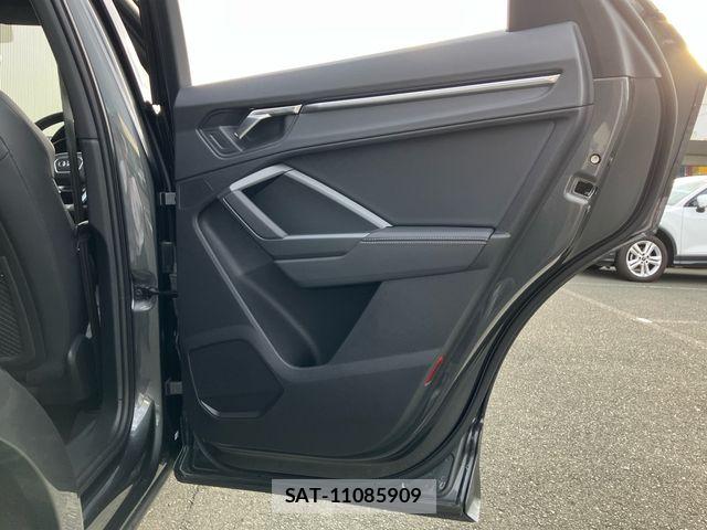 Audi Q3 2024-04 8870453-10