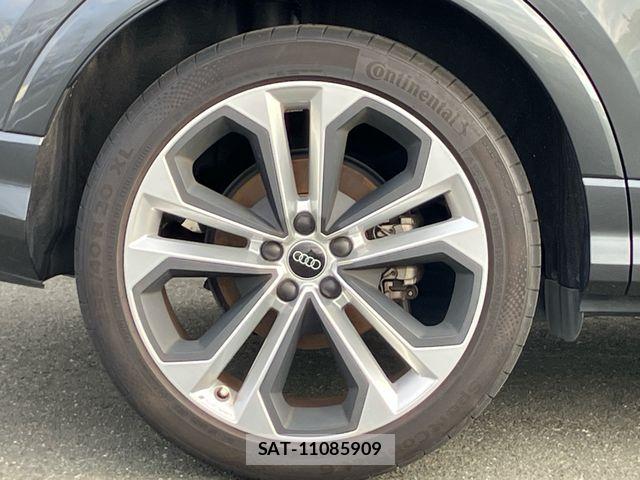 Audi Q3 2024-04 8870453-5