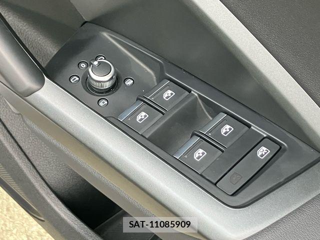 Audi Q3 2024-04 8870453-8