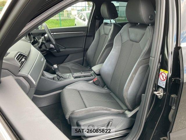 Audi Q3 2021-04 8878751-10