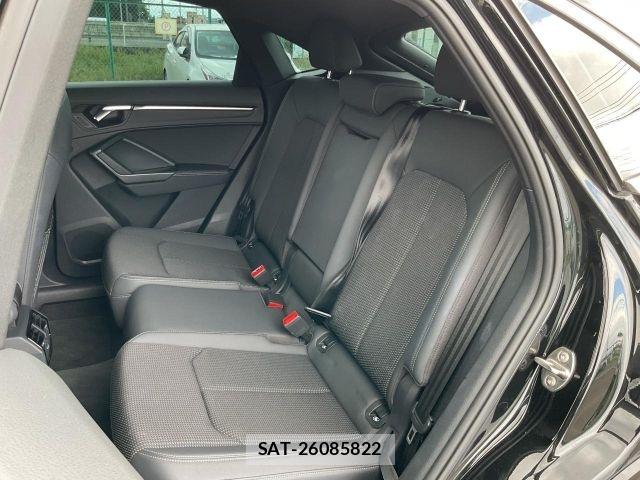 Audi Q3 2021-04 8878751-12