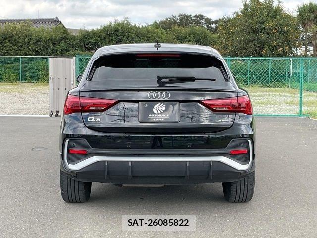 Audi Q3 2021-04 8878751-4