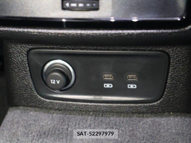 Audi Q3 2025-12 8878748-13
