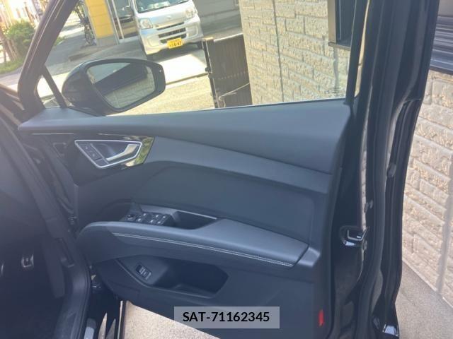 Audi Q4 E-TRON 2024-09 8870454-9