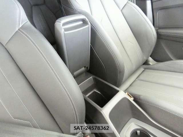 Audi Q4 E-TRON 2023-11 8878753-23
