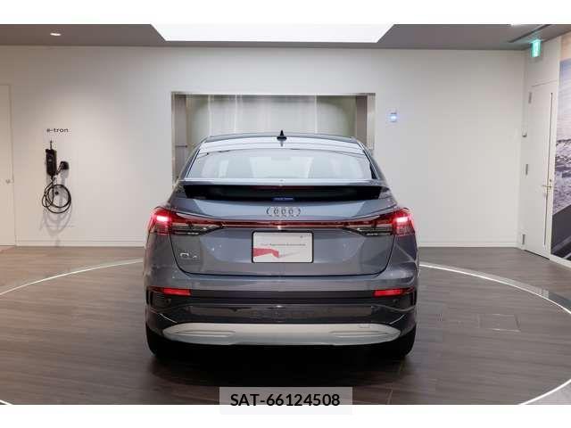 Audi Q4 E-TRON 2024-12 2246149-9