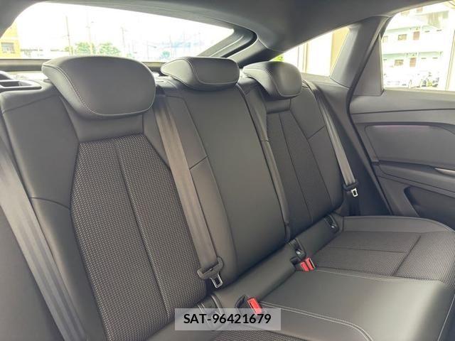 Audi Q4 E-TRON 2024-11 8561206-4