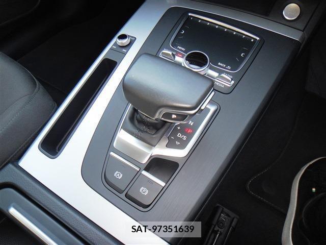 Audi Q5 2018-07 1868626-21