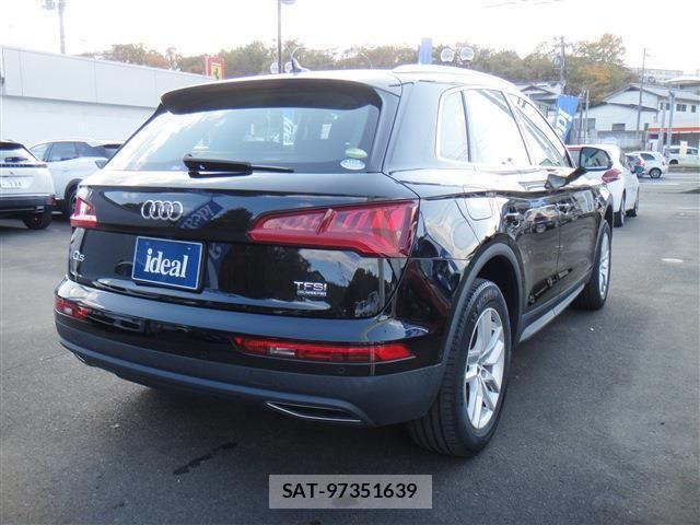 Audi Q5 2018-07 1868626-4