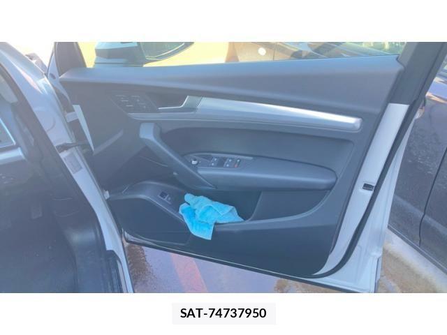 Audi Q5 2018-12 4038624-12