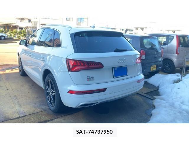 Audi Q5 2018-12 4038624-2