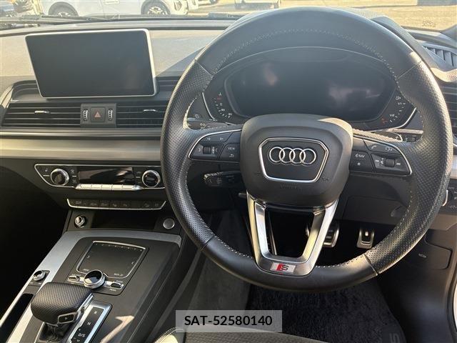Audi Q5 2020-10 4930128-4