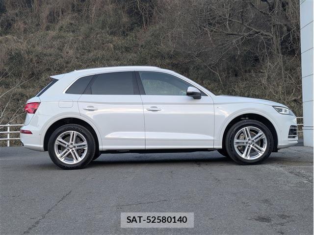 Audi Q5 2020-10 4930128-8