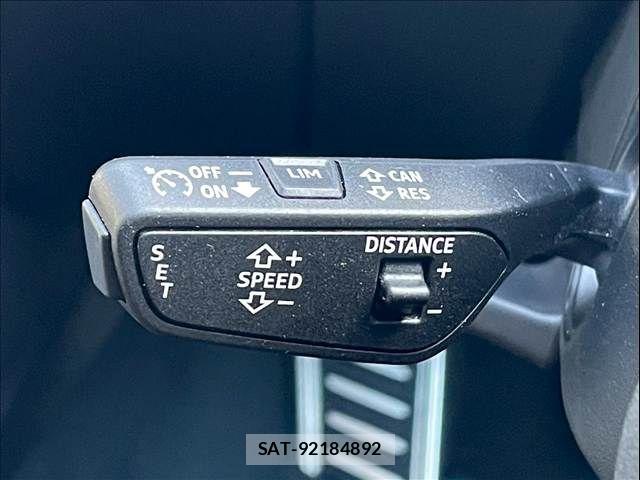 Audi Q5 2021-10 5860366-9
