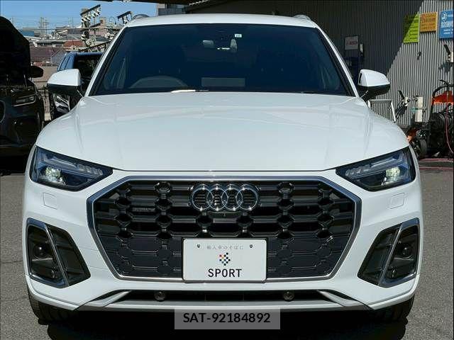Audi Q5 2021-10 5860366-12
