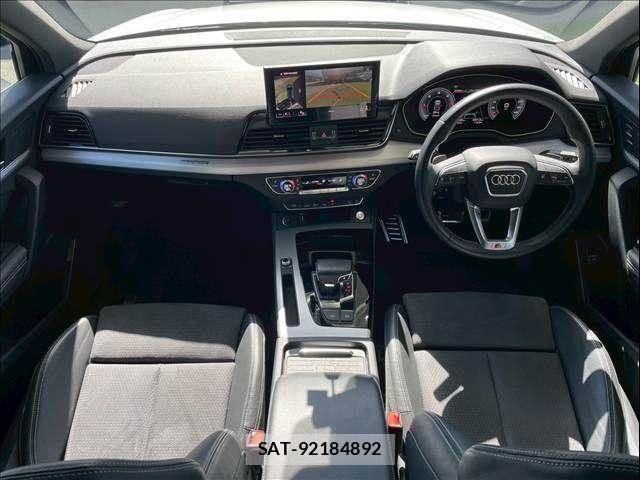 Audi Q5 2021-10 5860366-2