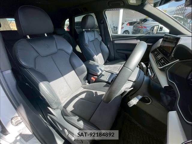 Audi Q5 2021-10 5860366-5