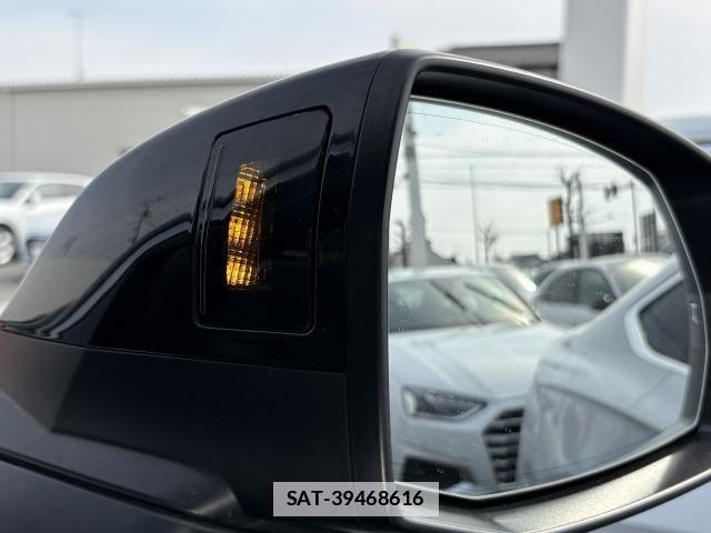 Audi Q5 2022-09 6009658-9