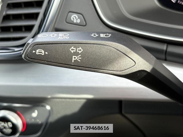 Audi Q5 2022-09 6009658-8