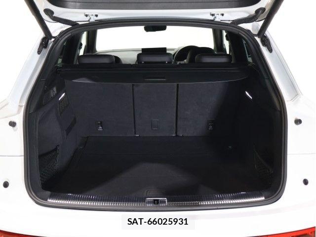 Audi Q5 2022-05 6009657-9