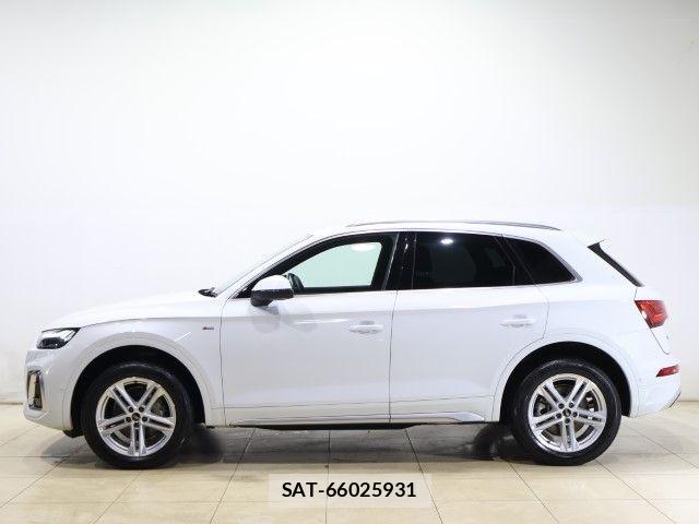 Audi Q5 2022-05 6009657-10