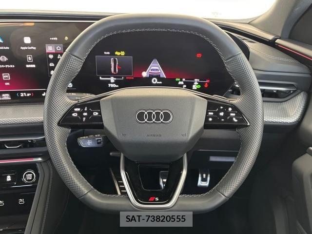 Audi Q5 2025-09 6009648-9