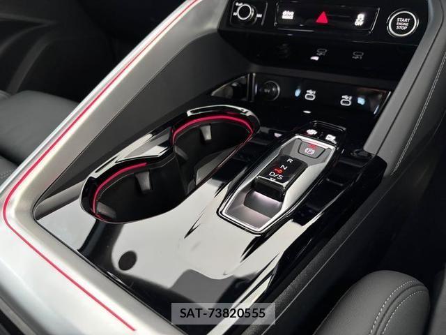 Audi Q5 2025-09 6009648-10